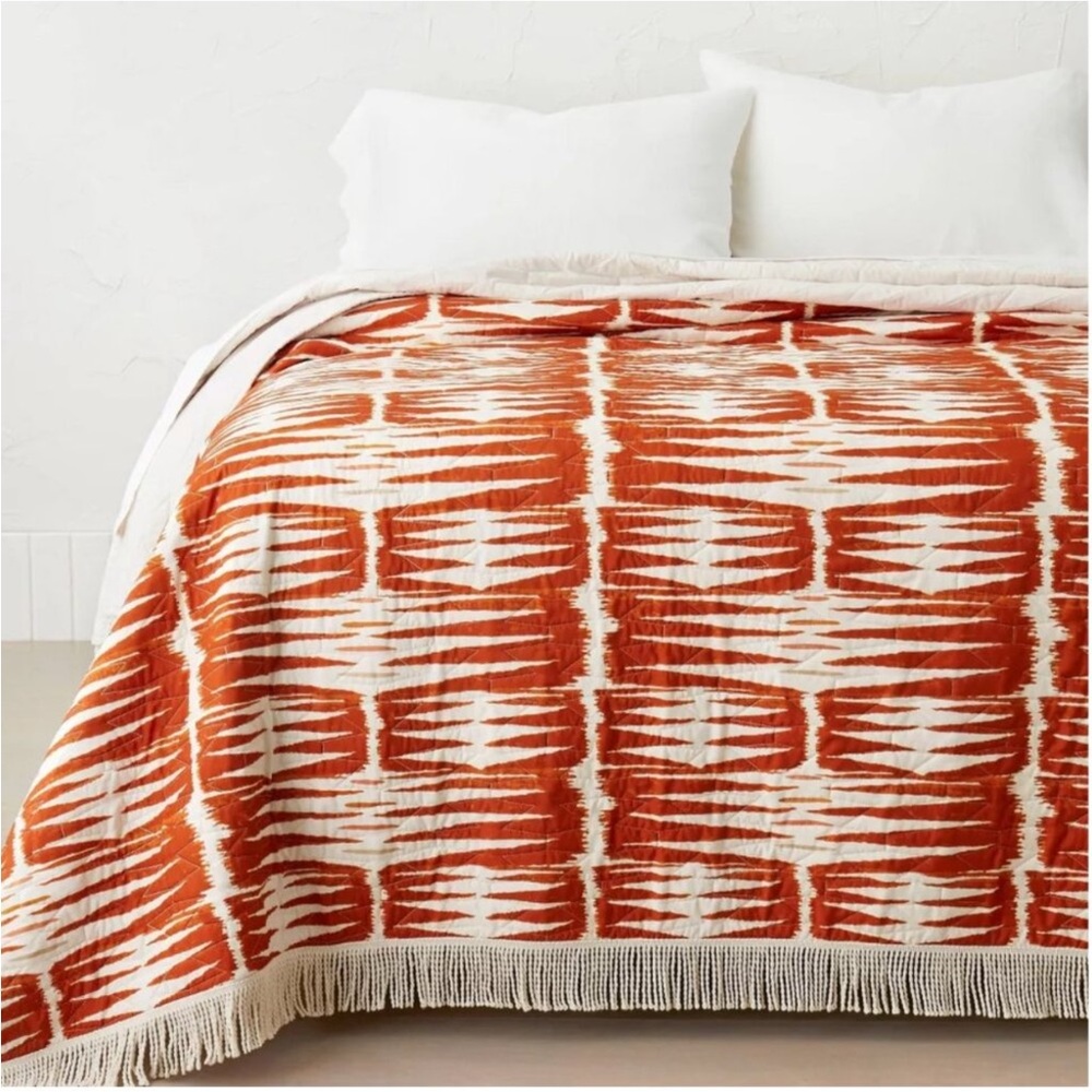 Opalhouse Printed w/Fringe Groove Print Quilt White/Burnt Orange King - Picture 2 of 4